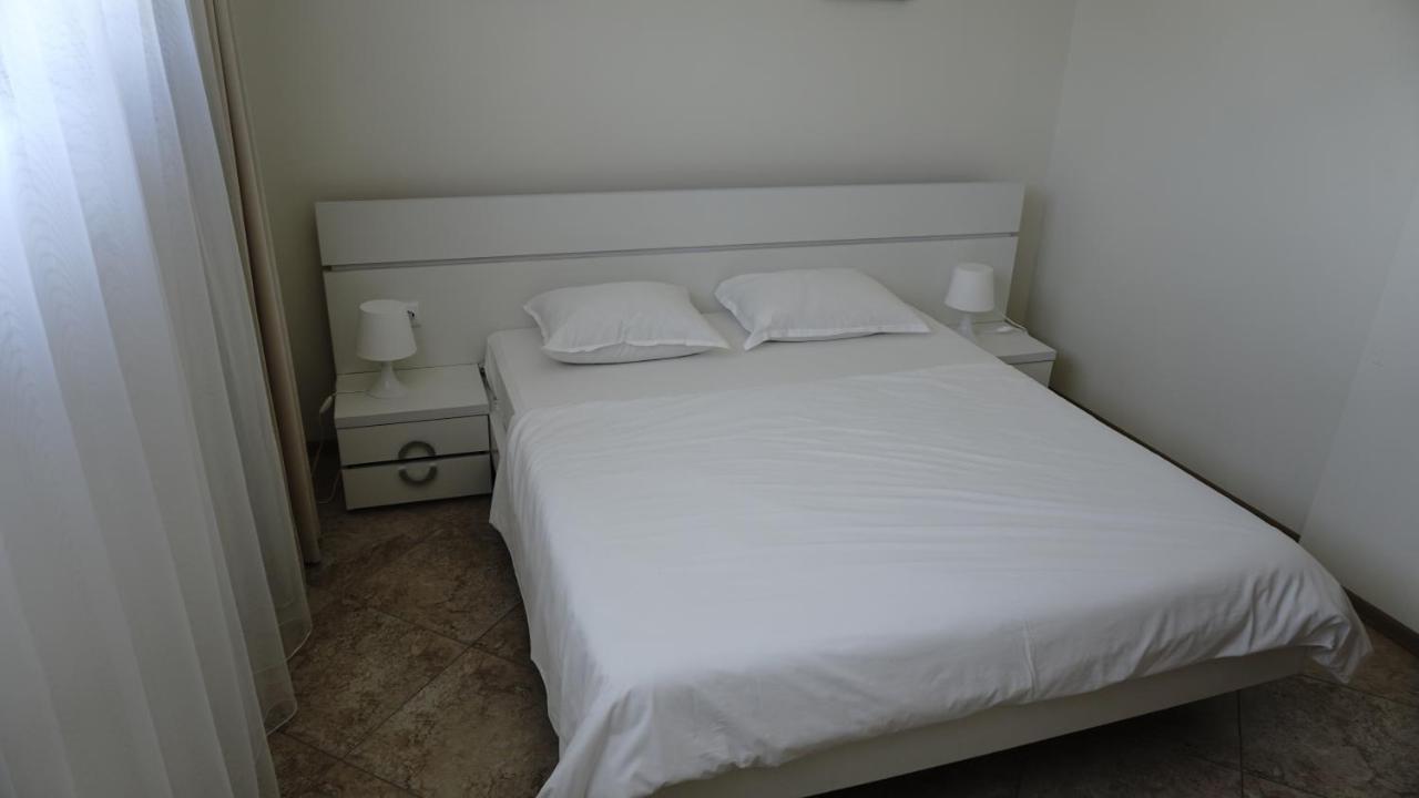 Calithea Complex Aparthotel Kavarna Bagian luar foto