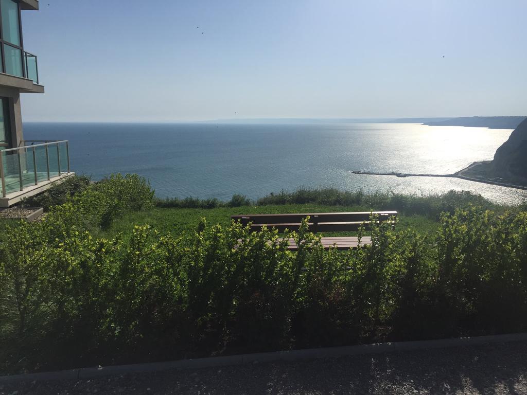 Calithea Complex Aparthotel Kavarna Bagian luar foto