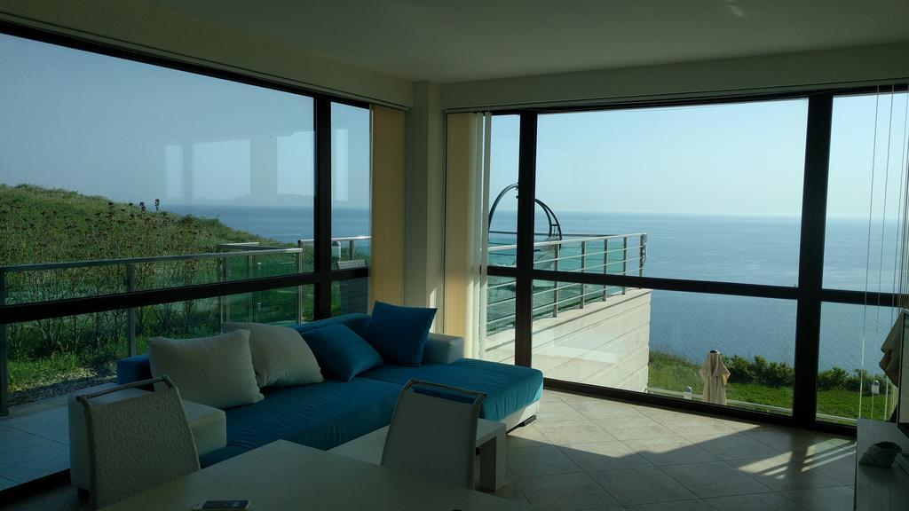 Calithea Complex Aparthotel Kavarna Bagian luar foto